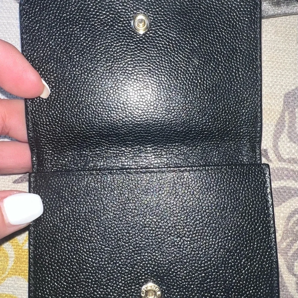 CHANEL Caviar leather wallet